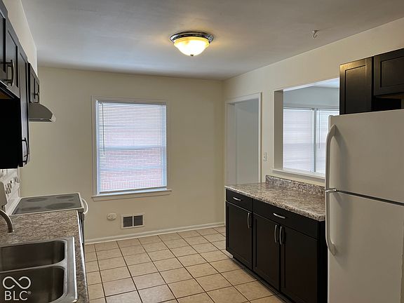 4th image of 5230 Broadway St