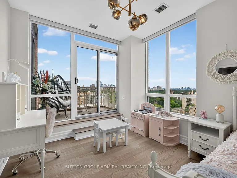 155 Saint Clair Ave W #1801 — Photo 31
