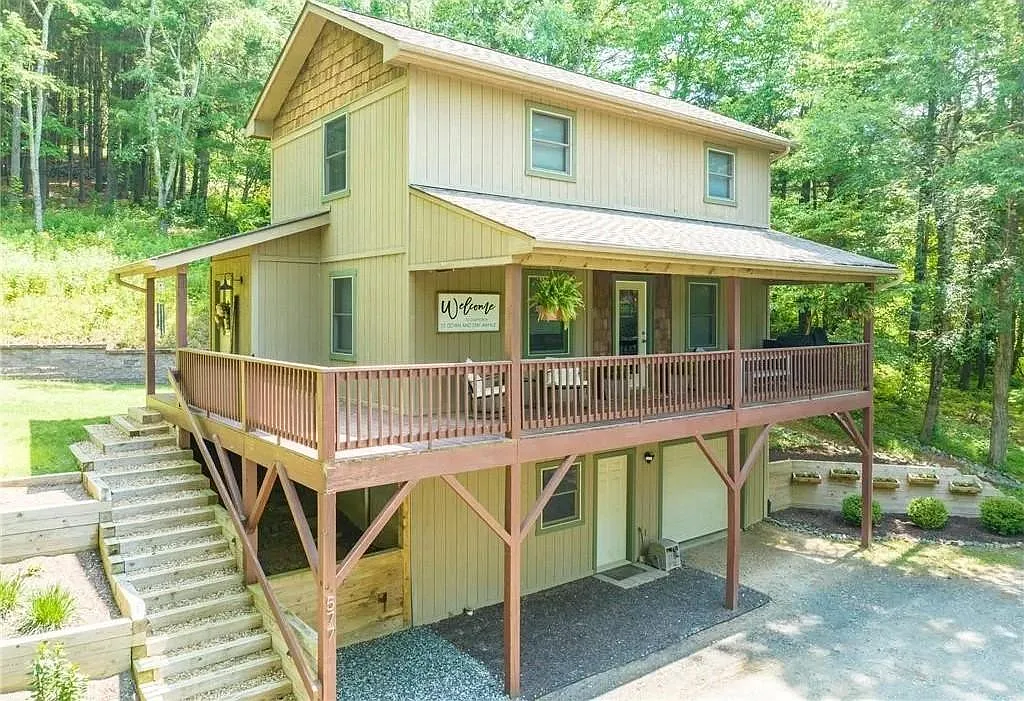 3 bed, $2,900 — Photo 1