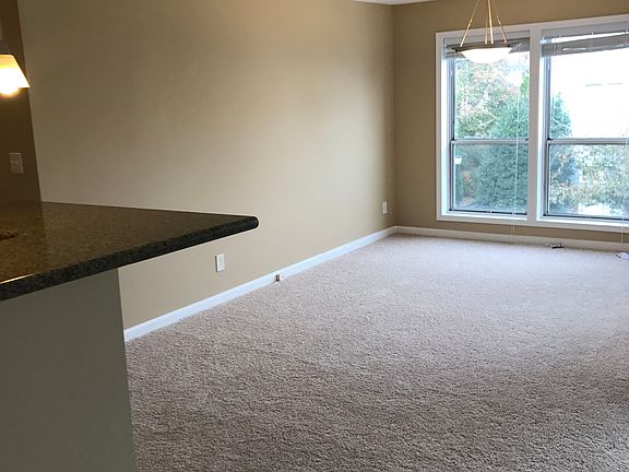 3rd image of 3178 Summit Square Dr APT C2