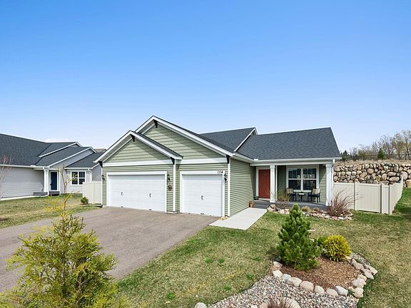 2nd image of 1114 Meadow Ln