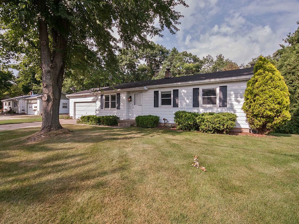 1st image of 4685 Bonneville Dr NE