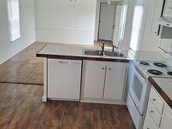 2nd image of 1029 Jacks Dr