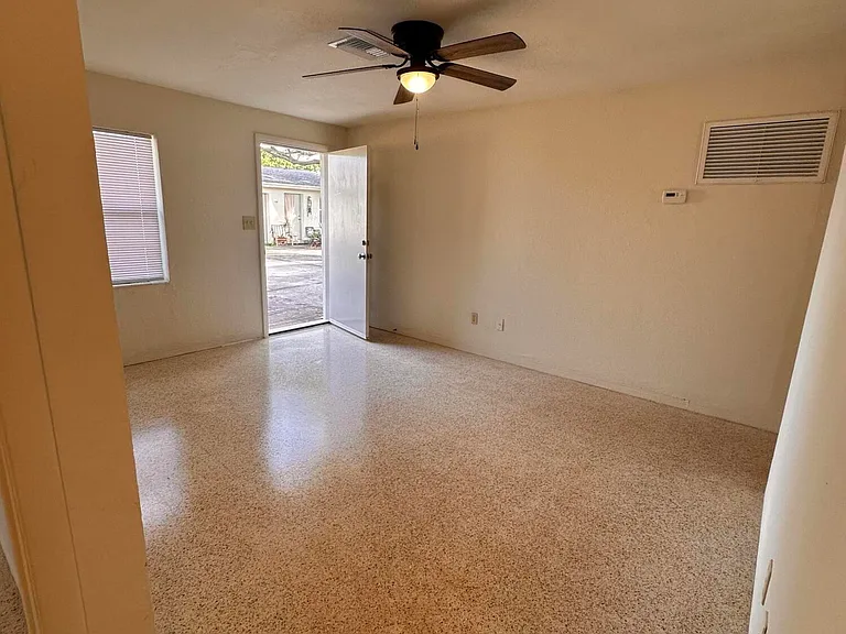 140 Niemira Ave — Photo 3