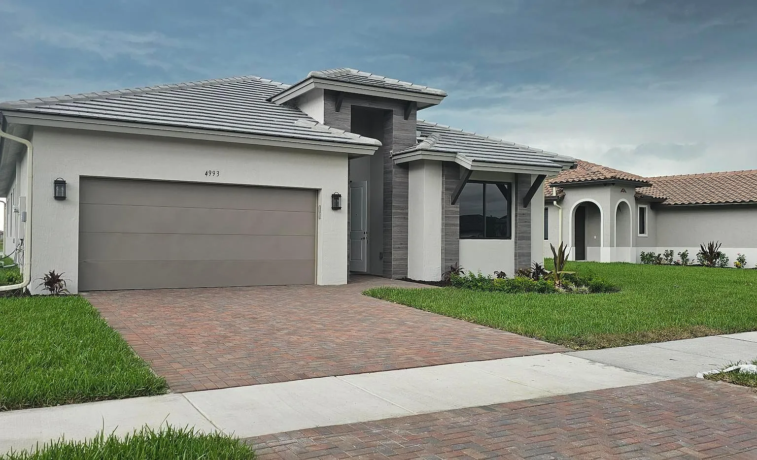 4 bed, 2200 sqft, $3,200 — Photo 1