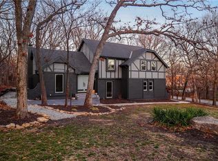 20802 Whispering Dr, Lenexa, KS 66220