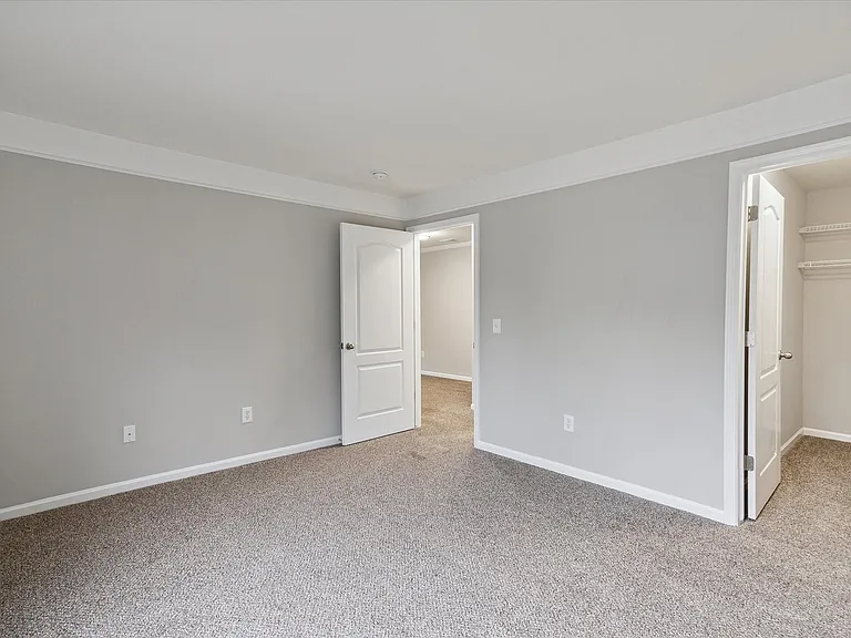 1 Bedroom - 1 Bed / 1 Bath - 961 Sq.Ft.