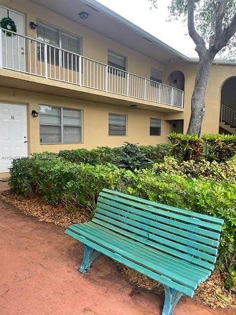 1st image of 2607 NE 8th Ave APT 39