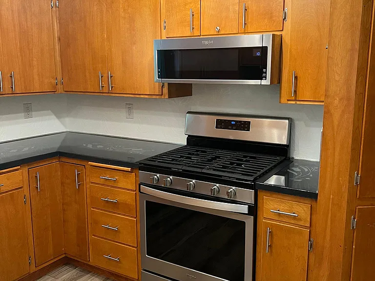 2804 E 12th Ave — Photo 19