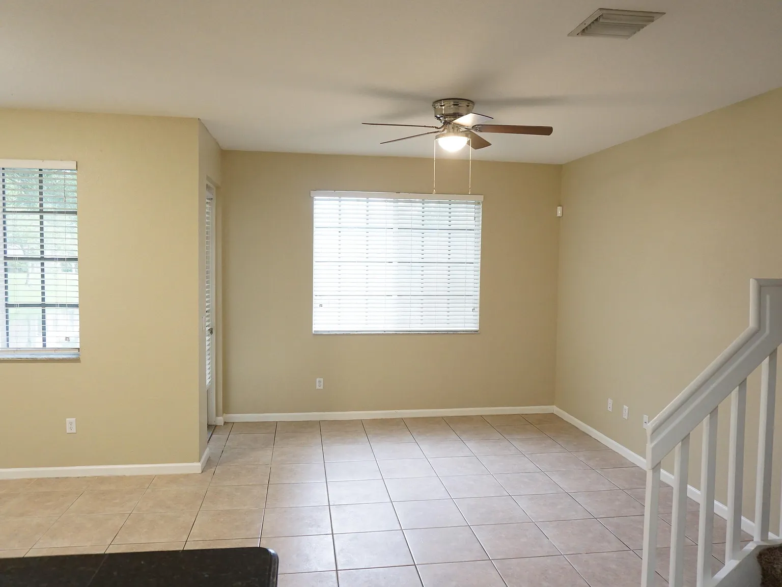 3 bed, 2.5 bath, 1532 sqft, $2,350 — Photo 4