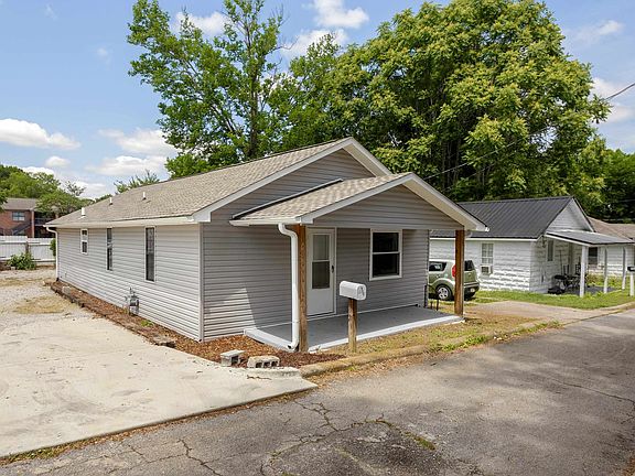 2nd image of 1101 Patterson Dr