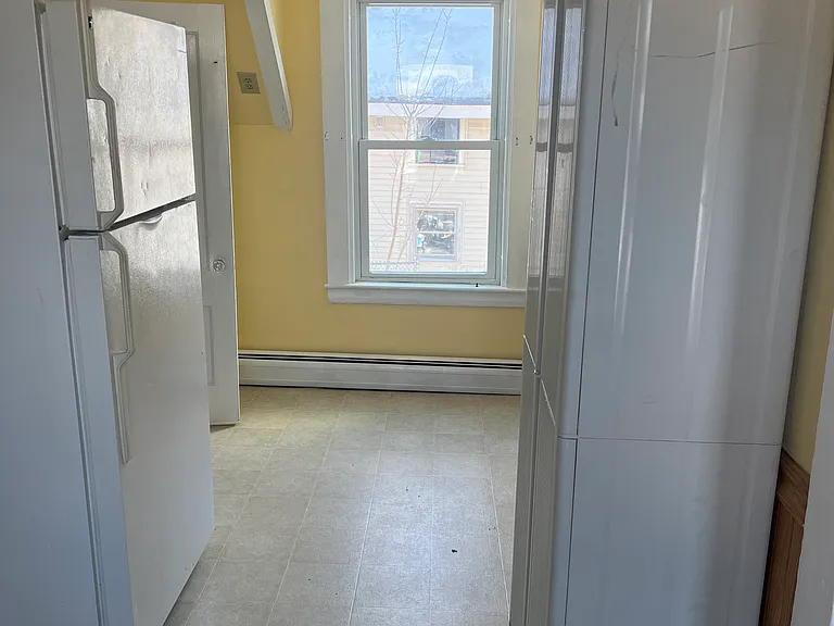 279 Essex St #2 — Photo 15