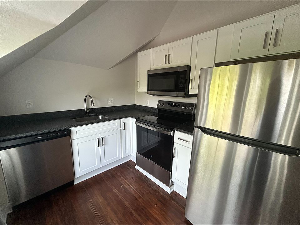 1st image of 139 Troup St #305