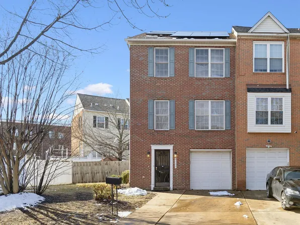 3107 28th St SE, Washington, DC 20020