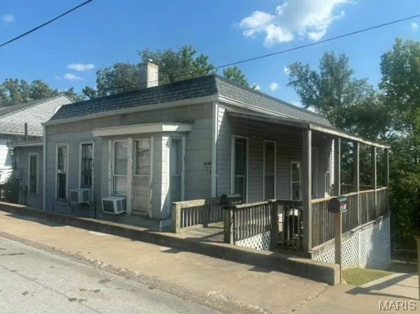 122-124 N Arch St, Hannibal, MO 63401