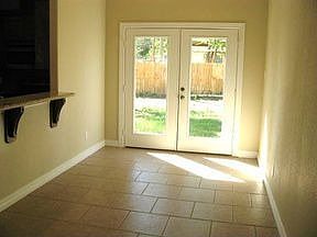 4th image of 209 Avenue C