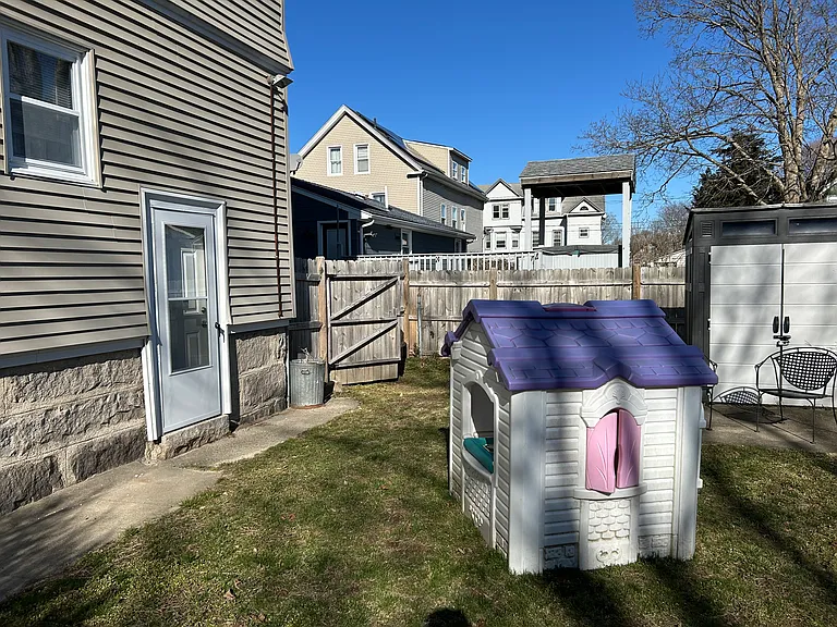 54 Maitland St #2 — Photo 16