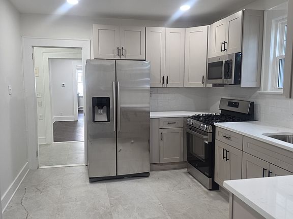 4th image of 29-31 Rich St #1