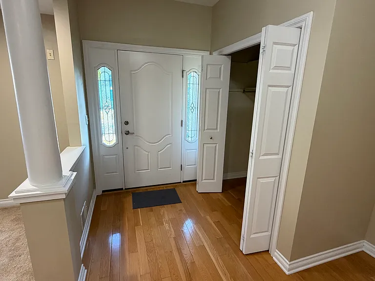 2122 Clinton St — Photo 5