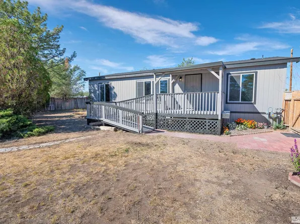 2975 Tonopah St, Silver Springs, NV 89429