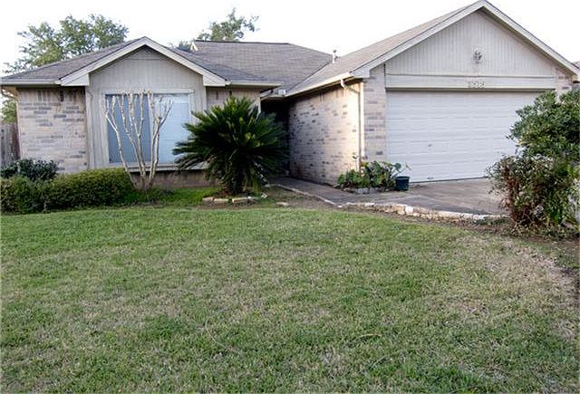 1st image of 3515 Sam Houston Dr