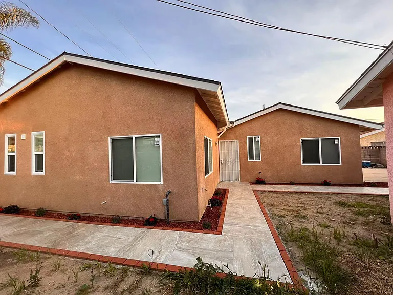 7895 Lion St — Photo 2