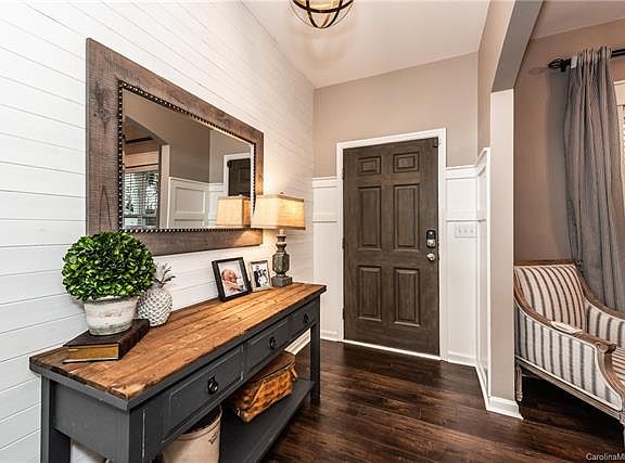 3rd image of 2067 Argentum Ave