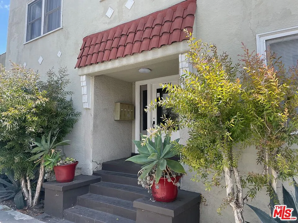 Studio, 1.0 bath, $1,495 — Photo 2