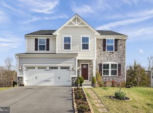 134 Skipper Dr, Lake Frederick, VA 22630