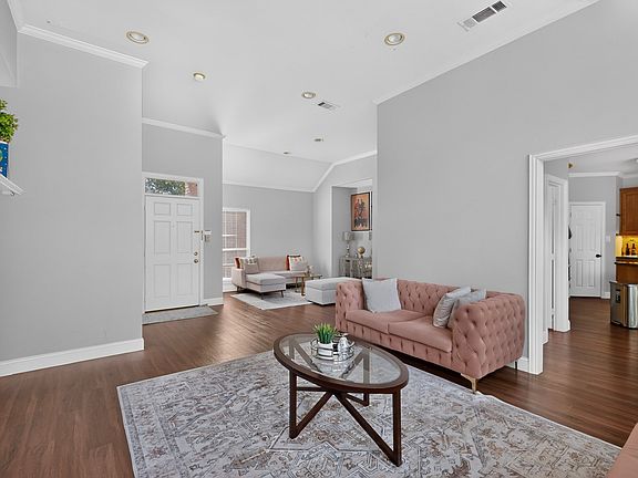 5th image of 7918 Ruskin Cir