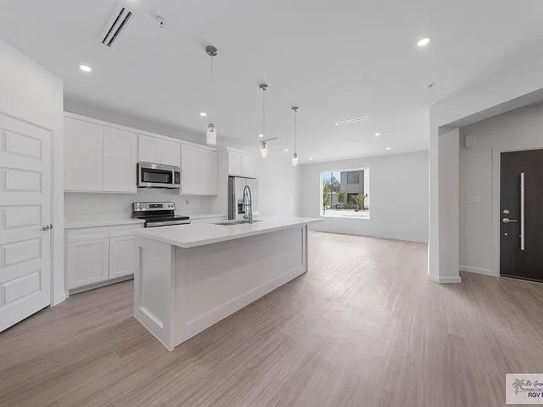 165 W Ruben M Torres Blvd — Photo 5