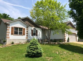 2209 Ashton Hills Ct, Washington, MO 63090