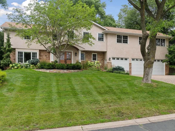 7212 Fleetwood Dr, Edina, MN 55439