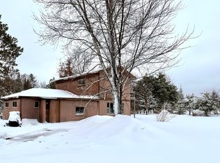 3851 Rolling Acres Dr, Rhinelander, WI 54501