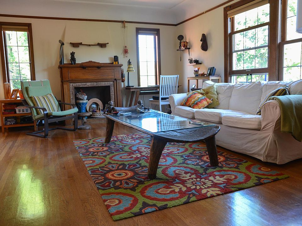 Spacious living room with lots of natural light