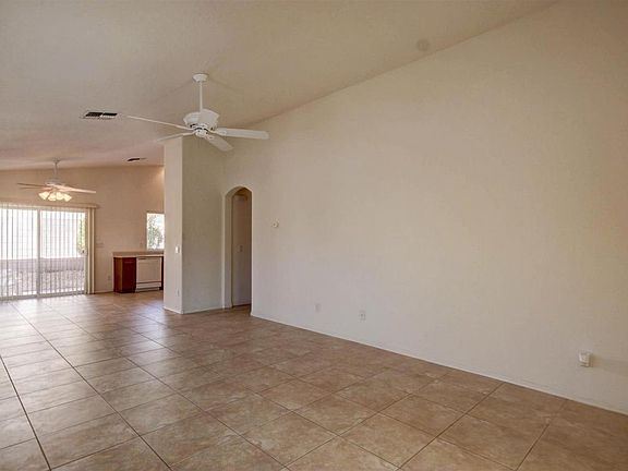 3rd image of 5236 E Ivyglen St