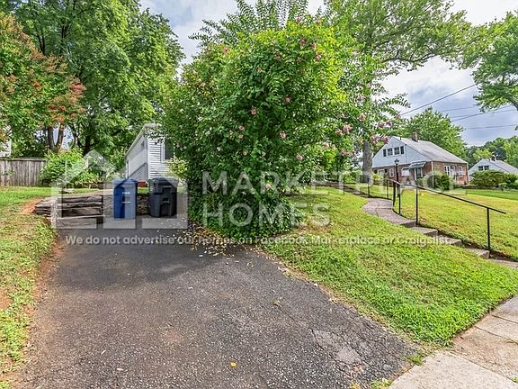3rd image of 7142 Roosevelt Ave