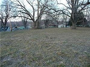 1st image of 718 NE 39th Ter