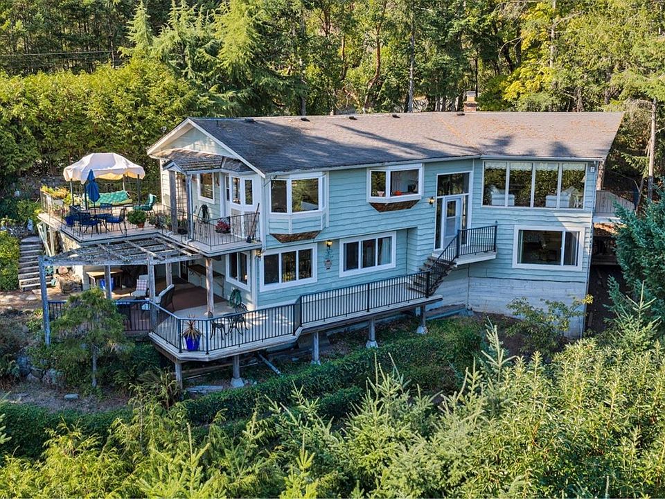 1st image of 6693 Genoa Bay Rd