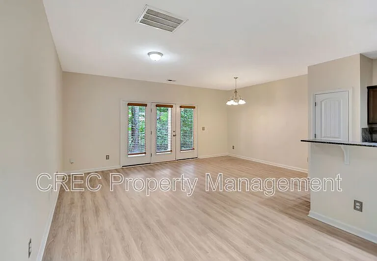 140 Buchanan Cir — Photo 7