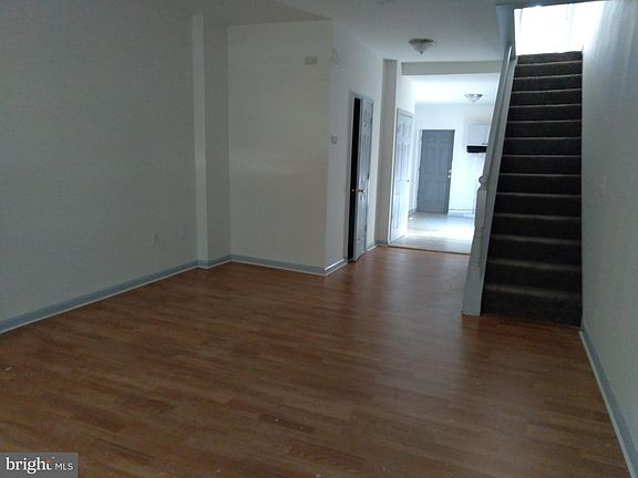 5th image of 1021 N Pine St