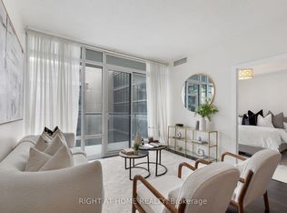 90 Stadium Rd #732, Toronto, ON M5V 3W5