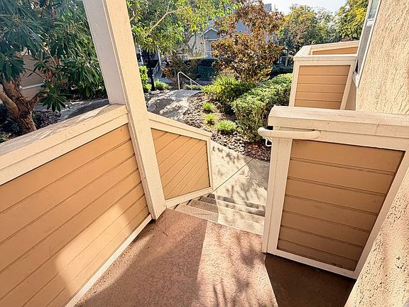 4th image of 9960 Scripps Vista Way Unit 115