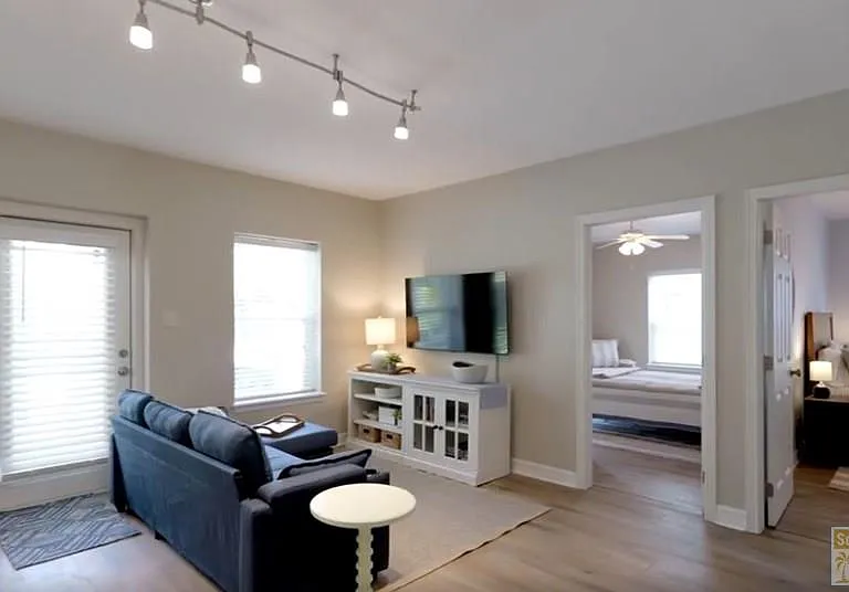 120 E Sunset Dr — Photo 42