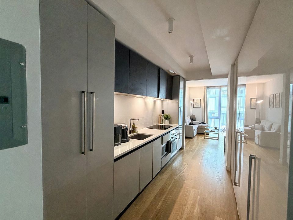 1st image of 540 W 49th St #302S