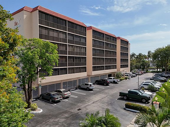 2nd image of 740 S Federal Highway #414