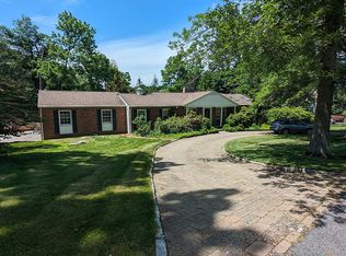 1 Valley Rd, Carmel, NY 10512