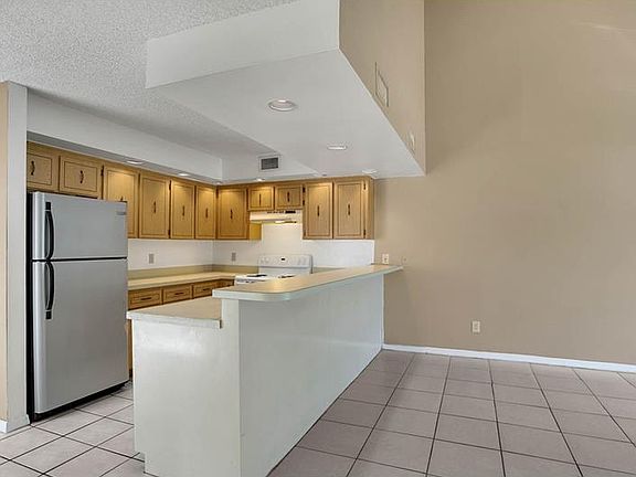 4th image of 6262 142nd Ave N Unit 1003