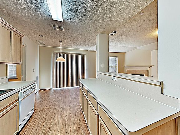 5th image of 7105 Baybridge Dr