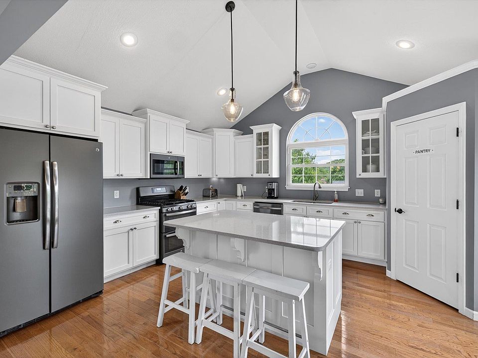 4589 S Hummingbird Ct, Bloomington, IN 47401 | Zillow